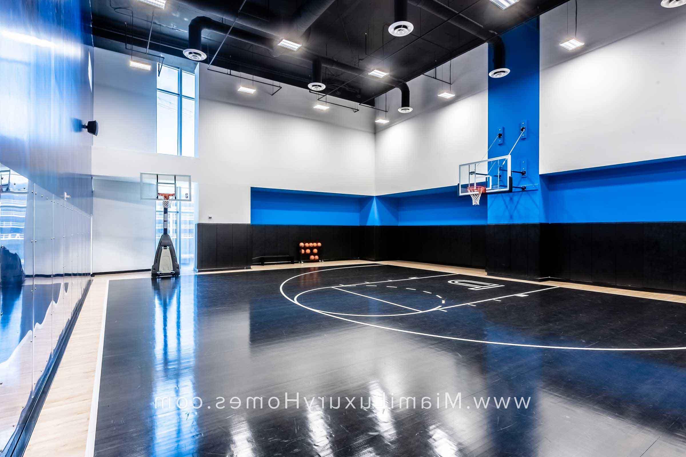Paramount Miami Worldcenter Basketball Court